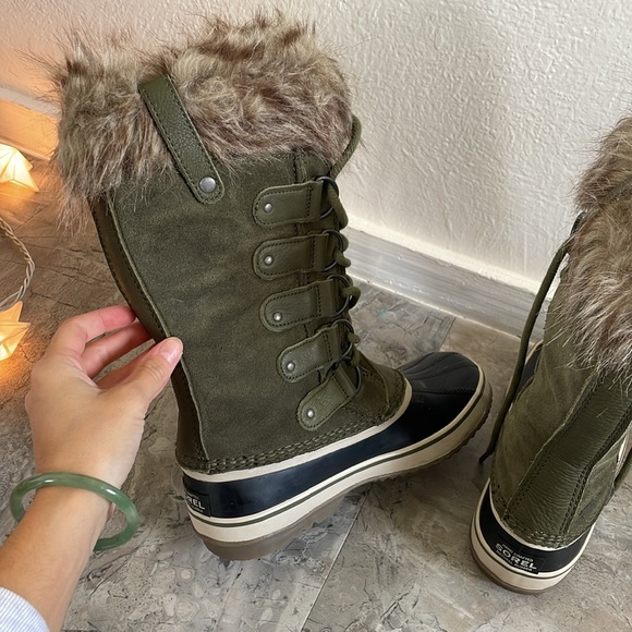 SOLD - Picture 4 of 8